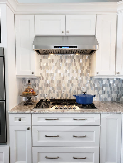 Customer kitchen with the PLJW 120 - Under Cabinet Range Hood, 900/1800 CFM | Stainless Steel, Convertible to Ductless