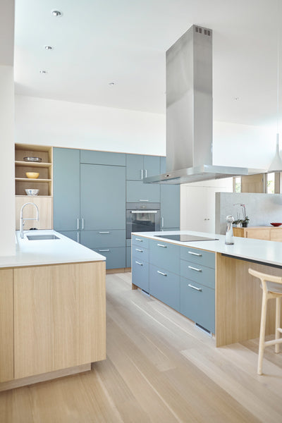 Customer kitchen with the Proline PLFI 750 - Island Range Hood, 1100 CFM | Stainless Steel Finish