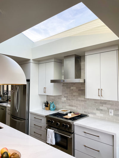 Customer kitchen with the Proline PLFW 750 - Ducted Wall-Mounted Range Hood, 900/1100 CFM | Stainless Steel Finish