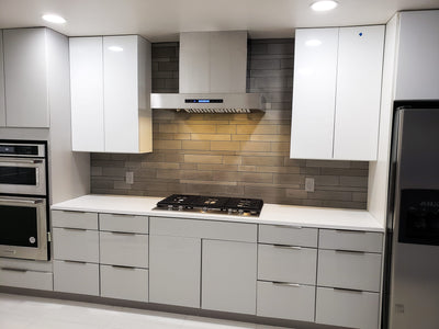 Customer kitchen with the Proline PLFW 755 - Ducted Wall-Mounted Range Hood, 1100 CFM | Stainless Steel, Outdoor Rated Finish Option