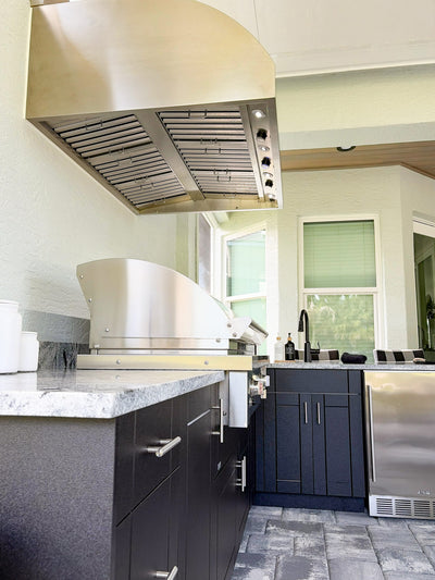 Customer kitchen with the Under-Cabinet Range hood, Ducted, 2000 CFM, Thick 304 Stainless Steel | PLGW BBQ Pro UC