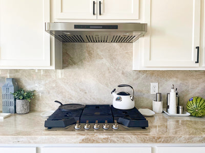 Customer kitchen with the PLSW 185 Under-Cabinet Range Hood - 600 CFM | Stainless Steel | Ultra-Quiet Operation and Slim Design | Elite Dream Home