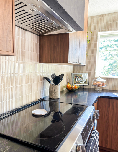 Customer kitchen with the Proline PLFL CL - Ducted Insert/Liner Range Hood, Up to 1200 CFM | Stainless Steel