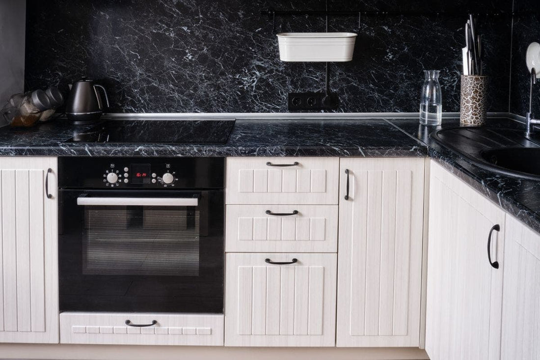 9 Best Black Countertop Kitchen Ideas To Spruce Up Your Kitchen - Proline Range Hoods