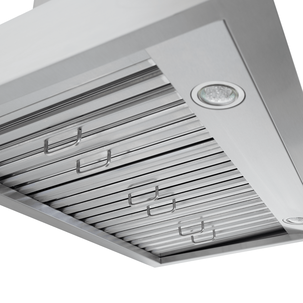 Proline King Air SS wall-mounted range hood with slatted filters, LED lights, 550/1200 CFM. ProlineRangeHoods.com.