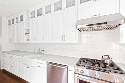 Customer kitchen with the Proline PLJW 113 - Under Cabinet Vent Hood, 900 CFM | Convertible to Ductless, Stainless Steel with Modern Control Panel