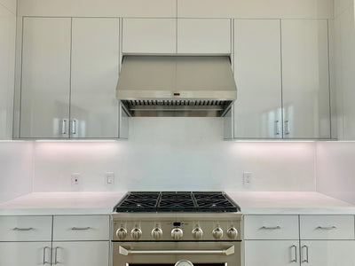 Customer kitchen with the Proline PLFW 832 - Under-Cabinet Range Hood, 1000/2000 CFM | Convertible to Ductless, Stainless Steel Finish
