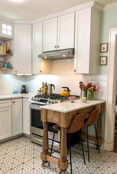 Customer kitchen with the Proline PLJW 185 - Slim Under-Cabinet Range Hood, 600 CFM | Convertible to Ductless, Stainless Steel