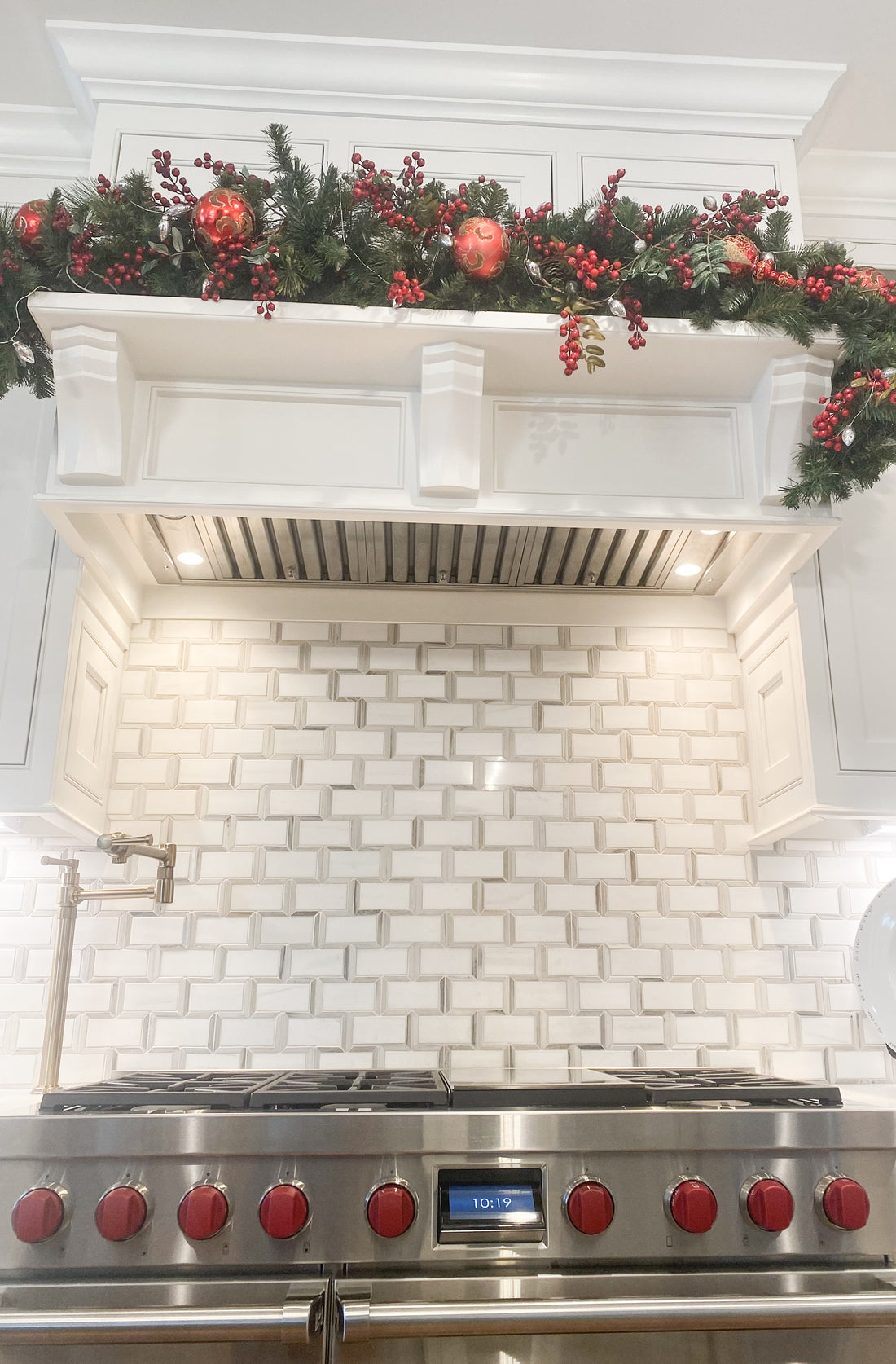 Insert Range Hoods Proline Range Hoods 430 Stainless Steel in Customer Kitchen  (Hurricane PLJL INS.28.15D | Hurricane PLJL INS.28.15S | Hurricane PLJL INS.28.18D | Hurricane PLJL INS.28.18S | Hurricane PLJL INS.28.21D | Hurricane PLJL INS.28.21S | Hurricane PLJL INS.34.15D | Hurricane PLJL INS.34.15S | Hurricane PLJL INS.34.18D | Hurricane PLJL INS.34.18S | Hurricane PLJL INS.34.21D | Hurricane PLJL INS.40.15D | Hurricane PLJL INS.40.15S | Hurricane PLJL INS.40.18D | Hurricane PLJL INS.40.18S | Hurricane PLJL INS.40.21D | Hurricane PLJL INS.40.21S | Hurricane PLJL INS.46.15D | Hurricane PLJL INS.46.15S | Hurricane PLJL INS.46.18D | Hurricane PLJL INS.46.18S | Hurricane PLJL INS.52.15D | Hurricane PLJL INS.52.18D | Hurricane PLJL INS.52.21D | Hurricane PLJL INS.52.21S | Hurricane PLJL INS.58.18D | Hurricane PLJL INS.58.21D | Hurricane PLJL INS.58.21S)