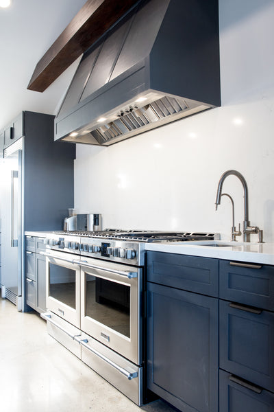 Customer kitchen with the Insert Range Hood, Variable CFM, Stainless Steel Finish| Proline ProVL