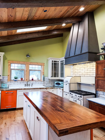 Customer kitchen with the Insert Range Hood for Custom Range Hoods, 1000 CFM, Stainless Steel Finish| Proline PLFL 832