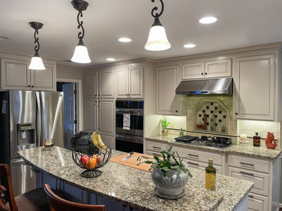 Customer kitchen with the Proline PLFW 115 - Under-Cabinet Range Hood, 900 CFM | Stainless Steel Finish