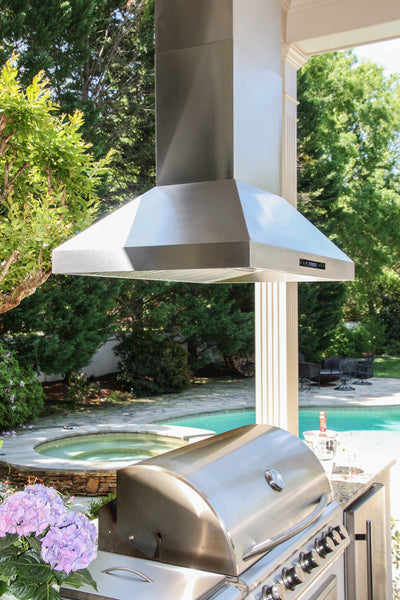 Customer kitchen with the Proline ProSI Ducted Island Range Hood, 900/1800 CFM | 430/304 Stainless Steel Finish