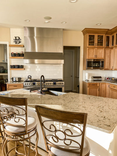 Customer kitchen with the Under-Cabinet Range Hood, Convertible to Ductless, Stainless Steel Finish, Outdoor Rated | Proline PLJW 105