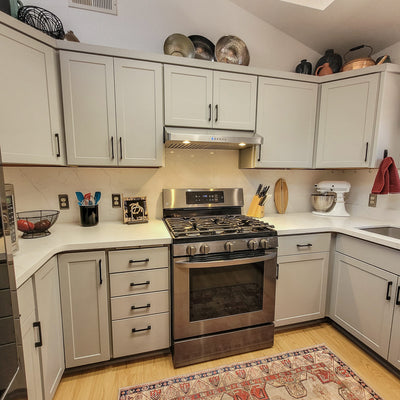 Customer kitchen with the Proline PLJW 185 - Slim Under-Cabinet Range Hood, 600 CFM | Convertible to Ductless, Stainless Steel