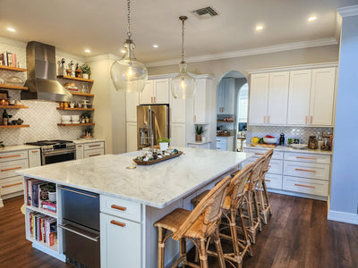 Customer kitchen with the Wall Mounted Range Hood, Ducted, Variable CFM, Stainless Steel Finish, Outdoor Rated Finish option | Proline ProVWC