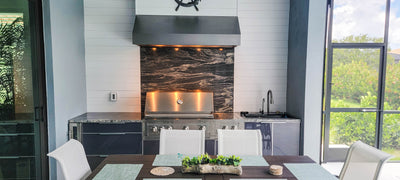 Customer kitchen with the Proline ProVW - Ducted Under-Cabinet Range Hood, Variable CFM | Stainless Steel,  Outdoor Rated Finish Option