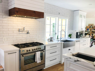 Customer kitchen with the Insert Range Hood, Ducted, 600 or 1200 CFM, Stainless Steel Finish| Proline PLJL INS