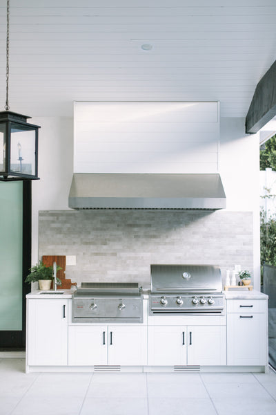 Customer kitchen with the Outdoor Vent Hood Exclusively for BBQ or Grilling, 2000 CFM, Thick 304 Stainless Steel | PLGW BBQ Ultra UC