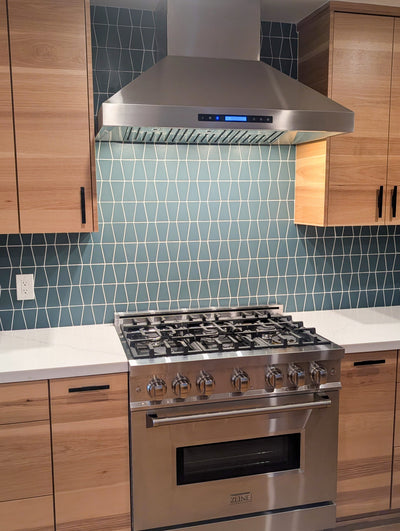 Customer kitchen with the PLSW ProS Wall Mount Range Hood - 550/1200 CFM | Stainless Steel | New 2025 Design | Elite Dream Home Series