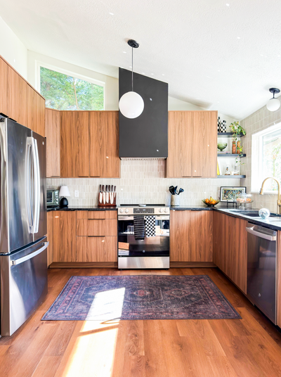 Customer kitchen with the Proline PLFL CL - Ducted Insert/Liner Range Hood, Up to 1200 CFM | Stainless Steel